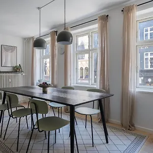 Appartement Sanders Main - Popular Two-bedroom Duplex Next To Magical Nyhavn, Copenhague